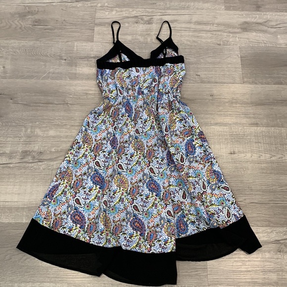 CUT & SEW | Women’s Dress - Picture 2 of 10